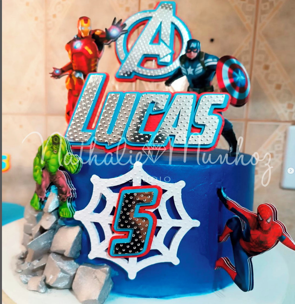 Topo de Bolo - Vingadores 2 - Arquivo de Corte