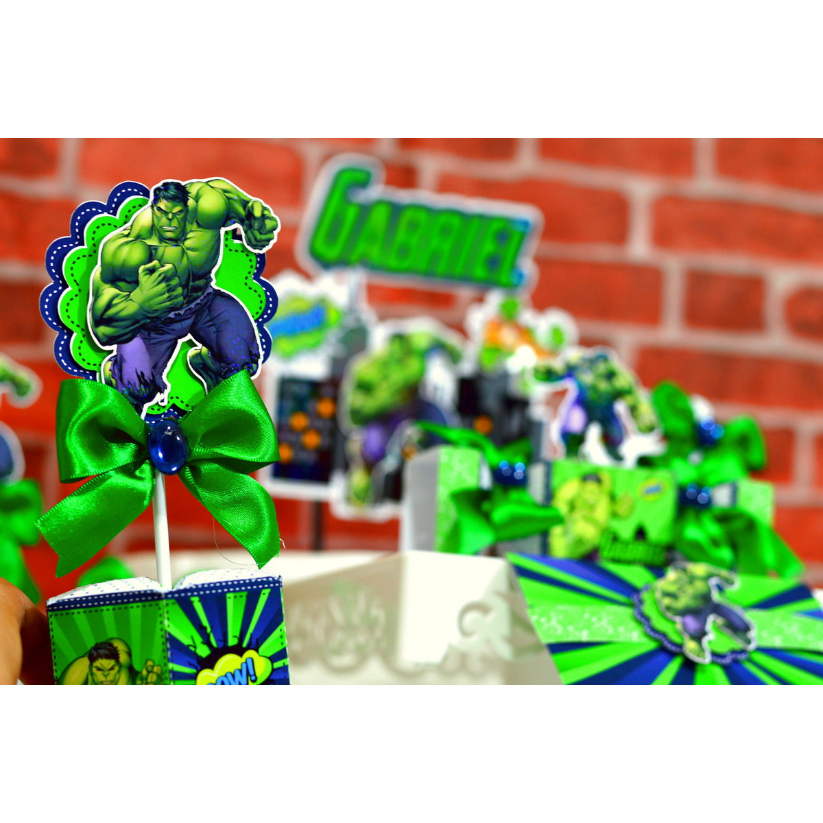 10 arquivo de corte HULK só 1 bolinho studio e Pdf