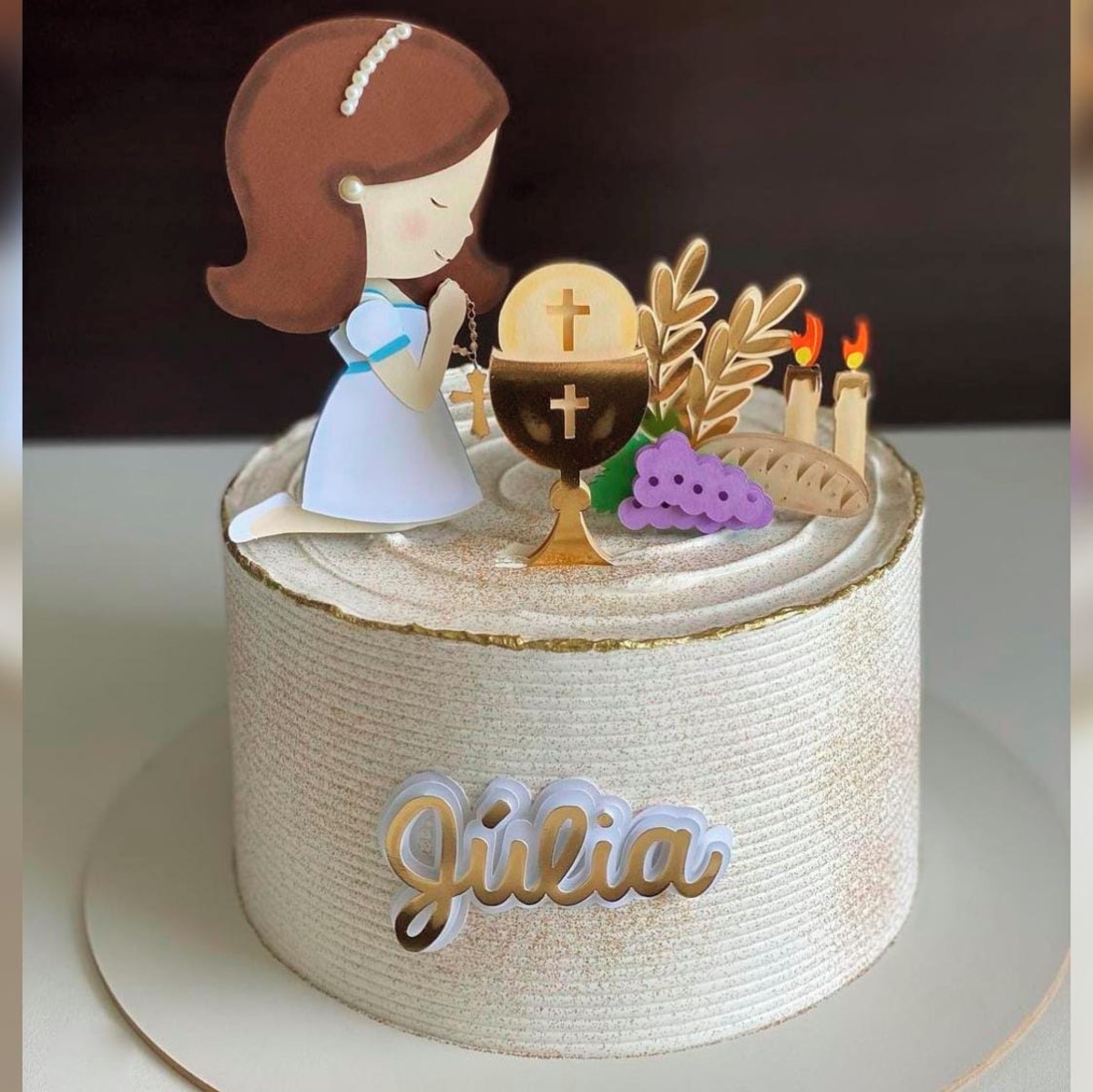 Arquivo/corte Topo- 1ª Eucaristia/comunhão Menina em Camadas