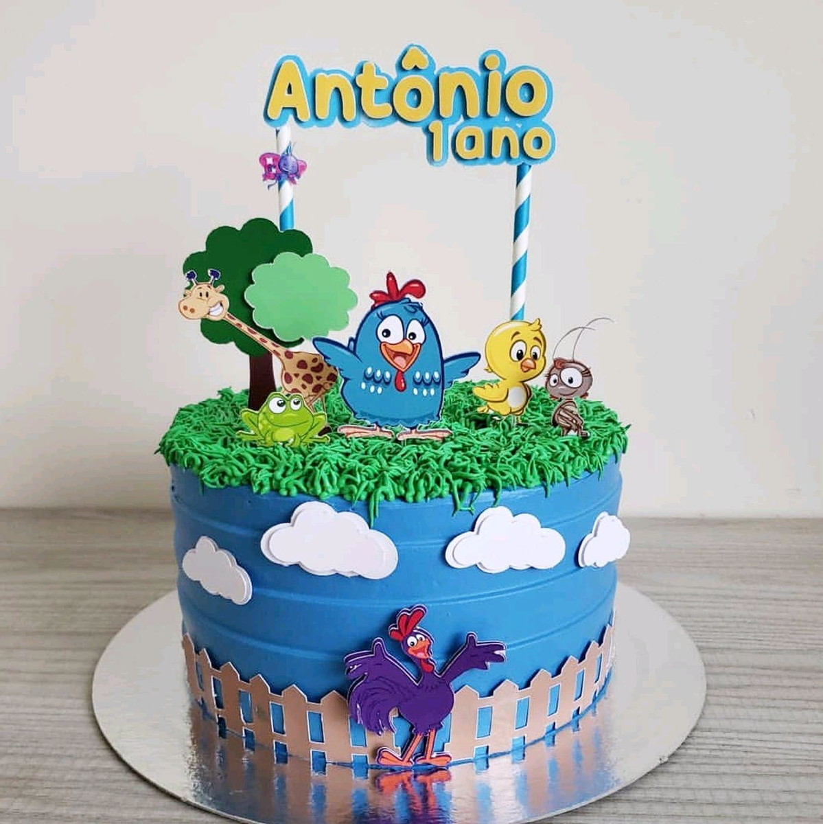 ARQUIVO DIGITAL- Topo de bolo Galinha Pintadinha