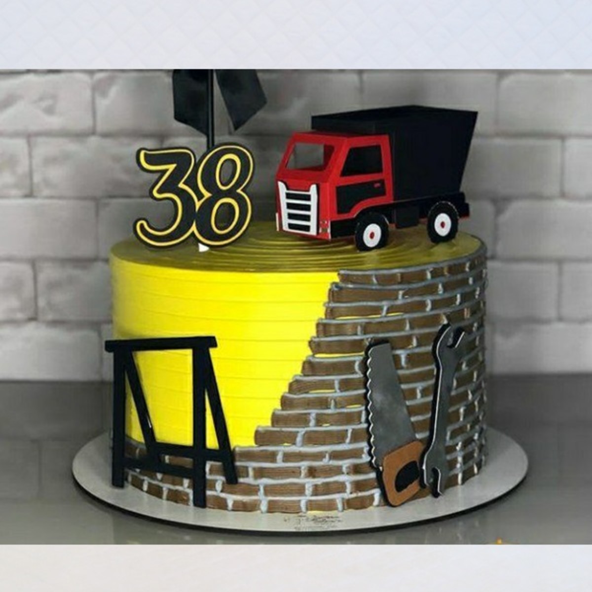 Topo de Bolo Caminhão 3D - Arquivo de Corte