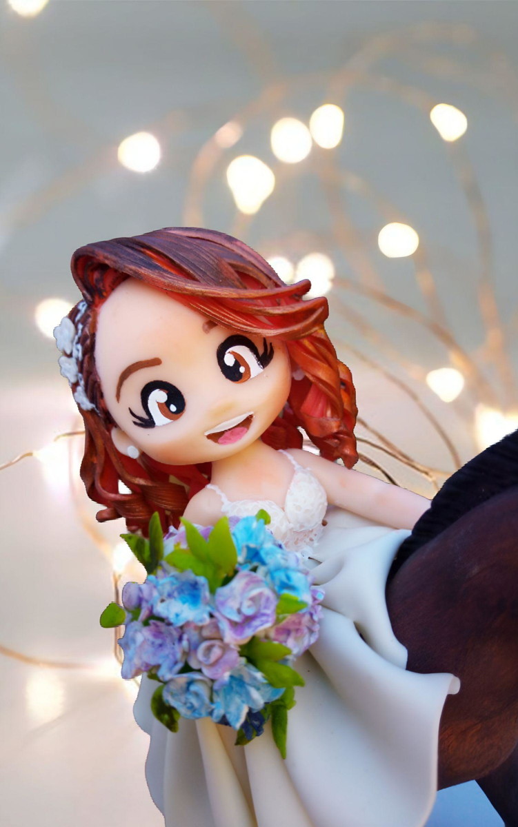 Topo de Bolo Casamento Noivinhos no Cavalo Biscuit - Imagem 2