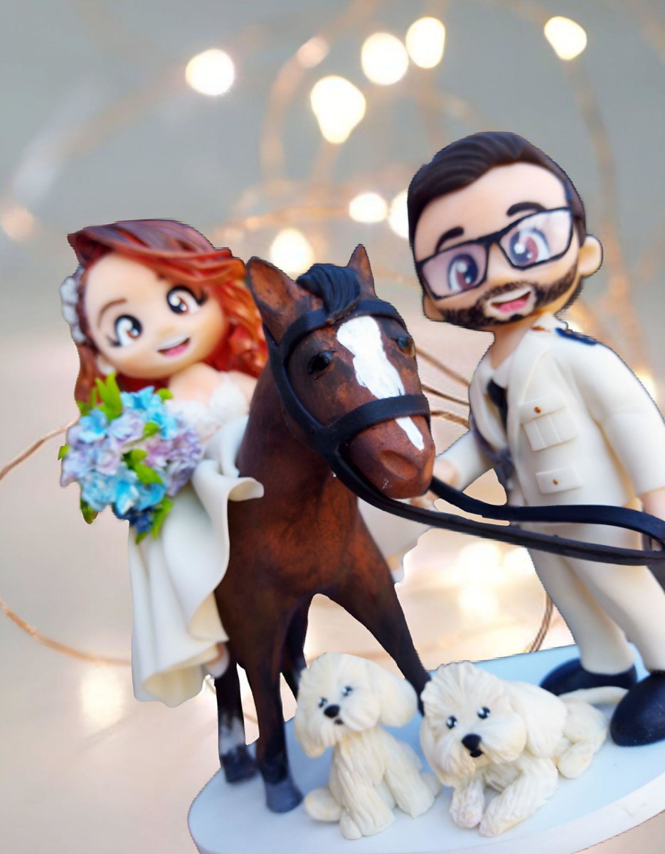 Topo de Bolo Casamento Noivinhos no Cavalo Biscuit - Imagem 5